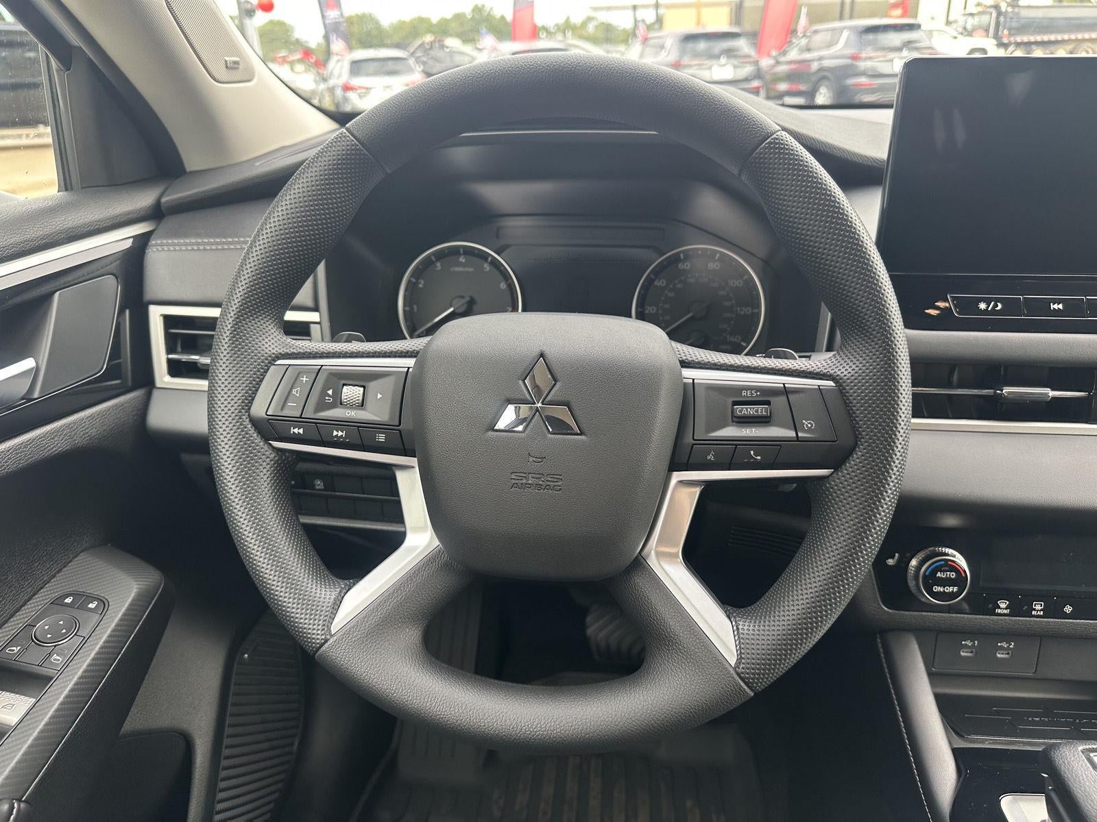 2026 Mitsubishi Outlander ES