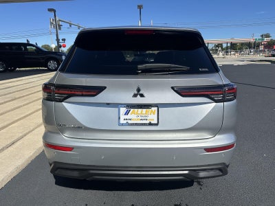 2026 Mitsubishi Outlander ES