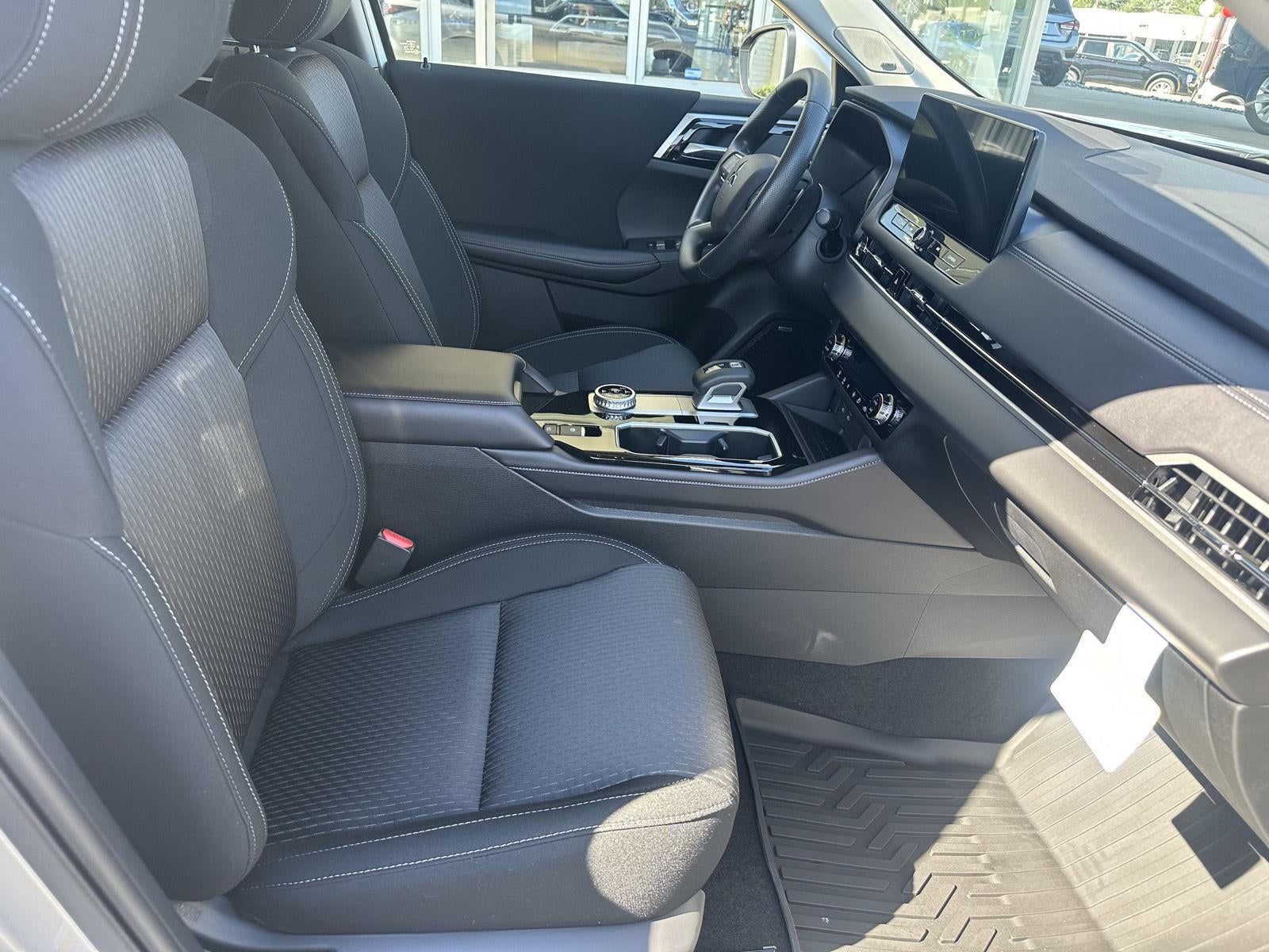 2026 Mitsubishi Outlander ES