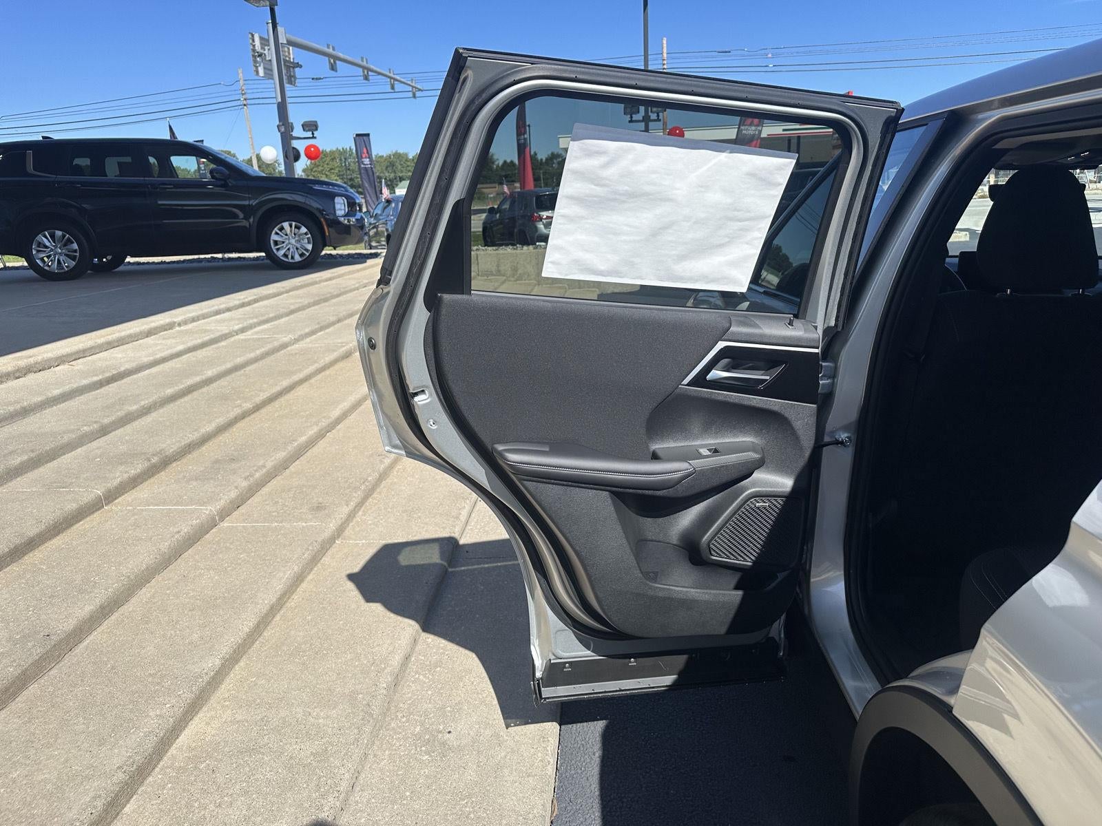 2026 Mitsubishi Outlander ES