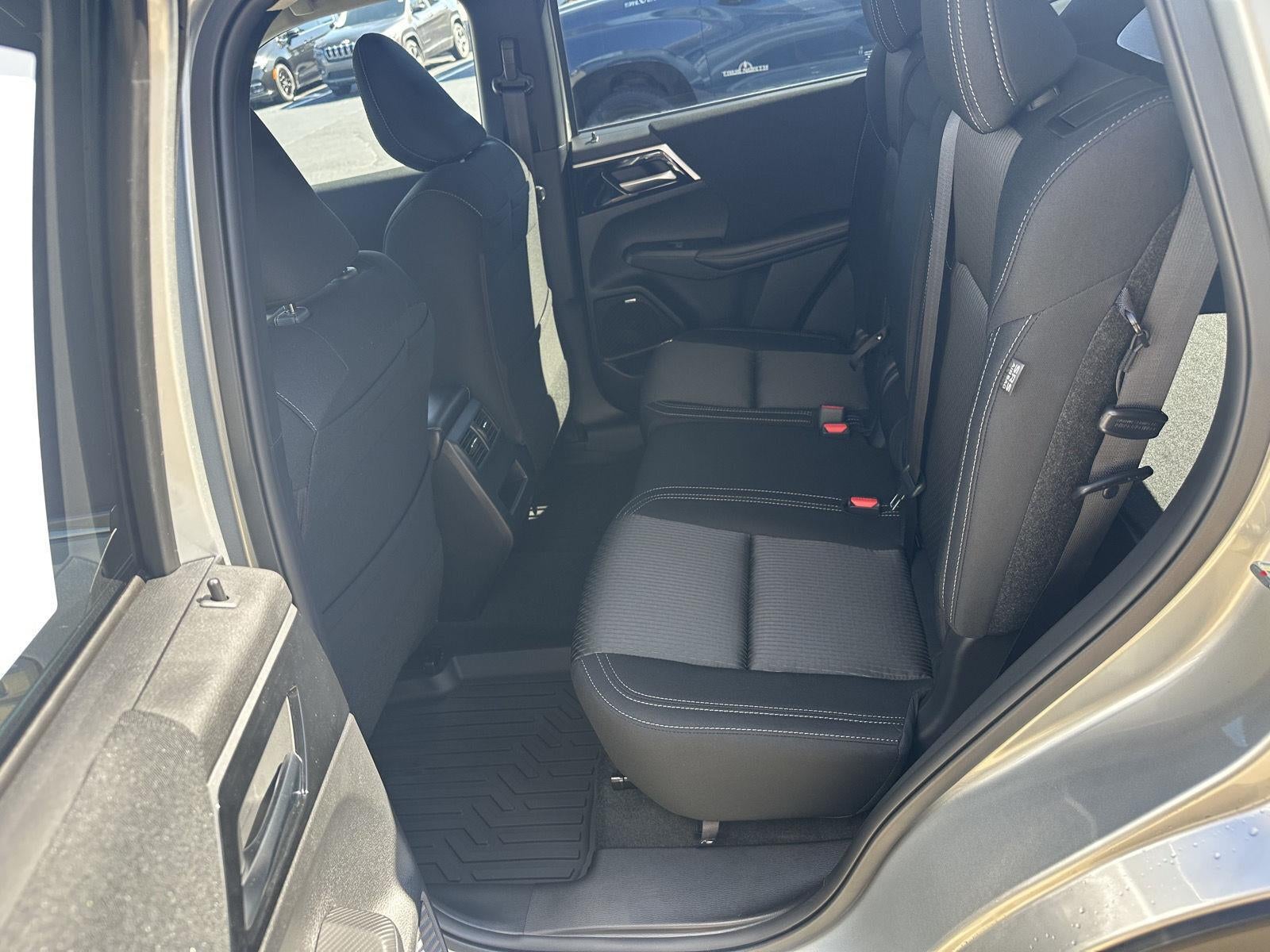 2026 Mitsubishi Outlander ES