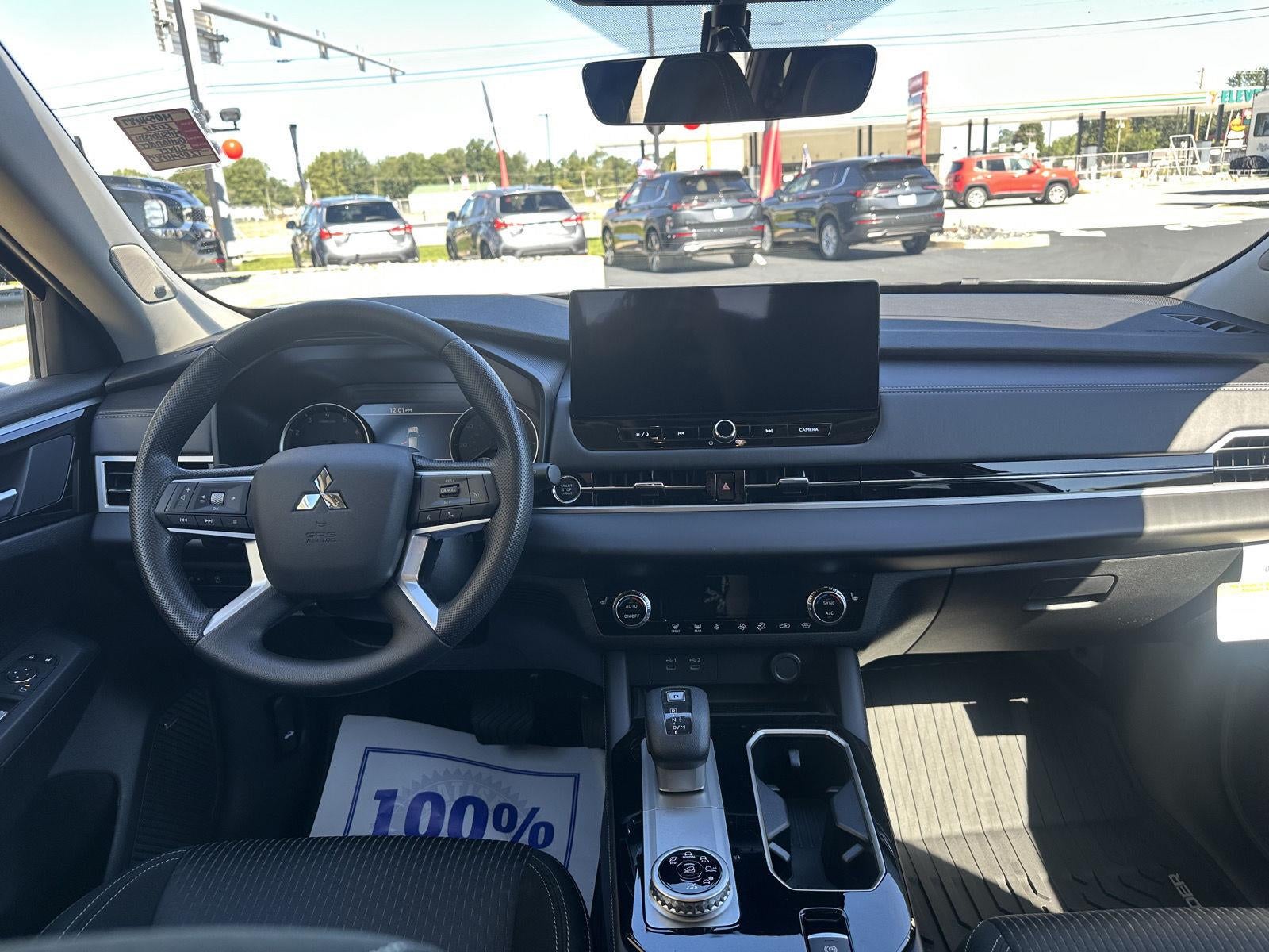 2026 Mitsubishi Outlander ES