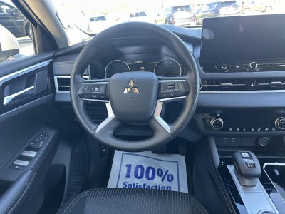 2026 Mitsubishi Outlander ES