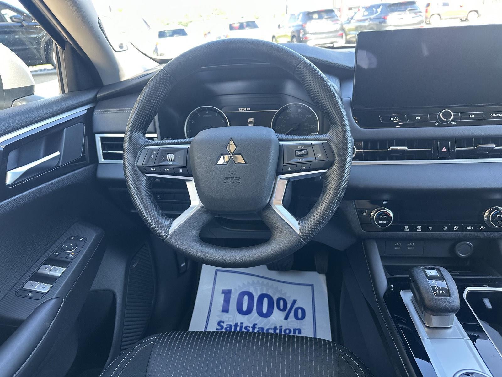 2026 Mitsubishi Outlander ES