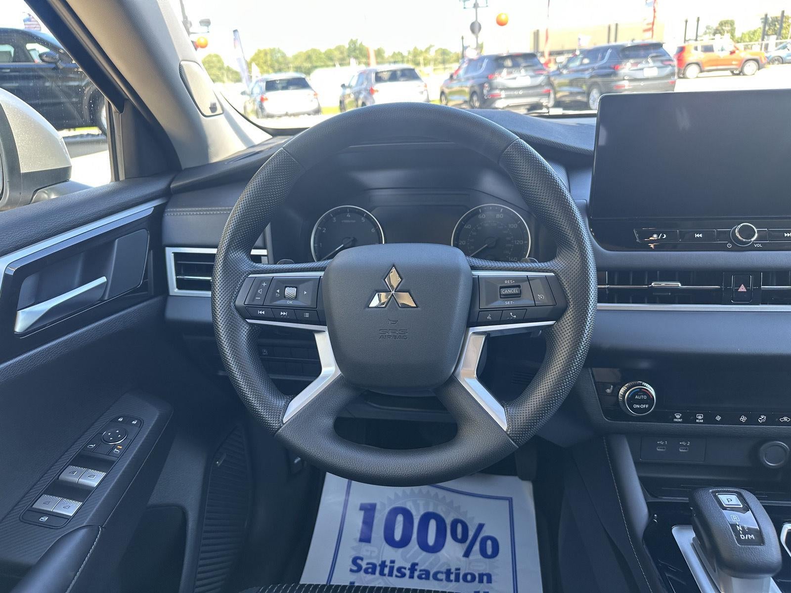 2026 Mitsubishi Outlander ES