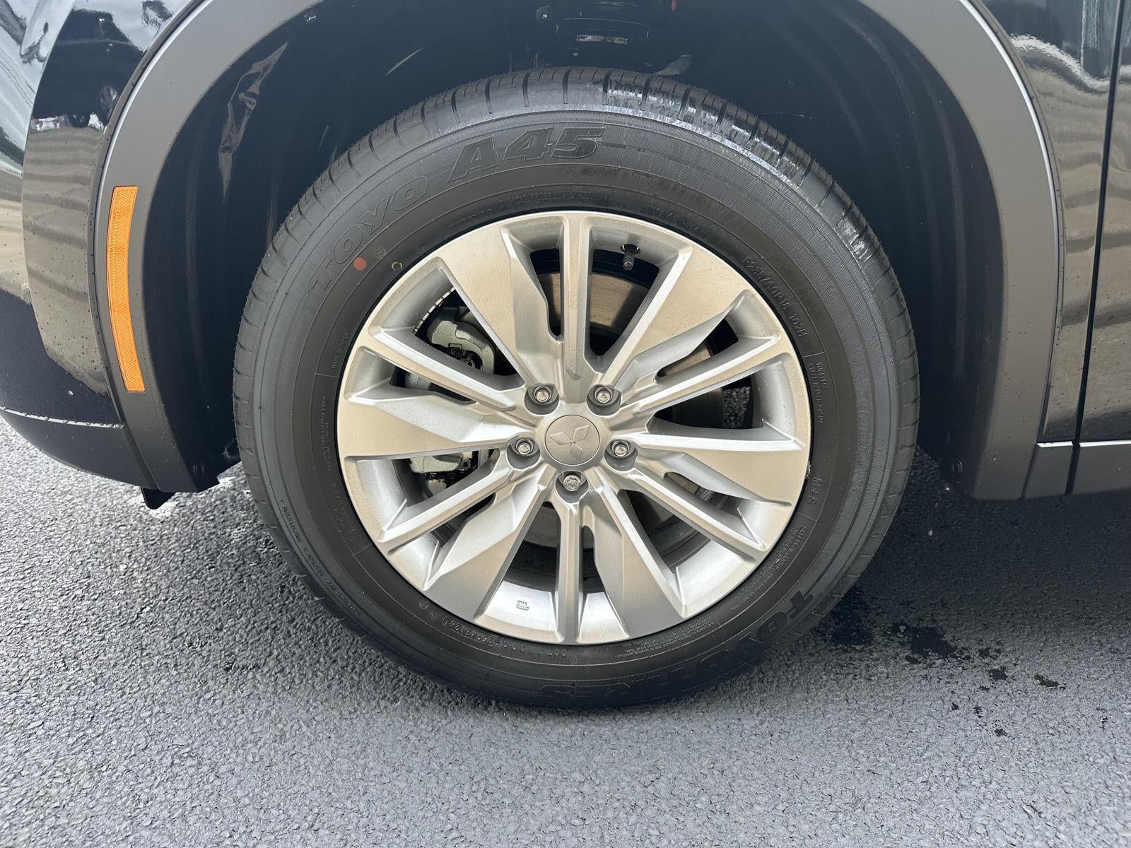 2026 Mitsubishi Outlander ES