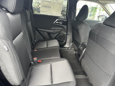 2026 Mitsubishi Outlander ES