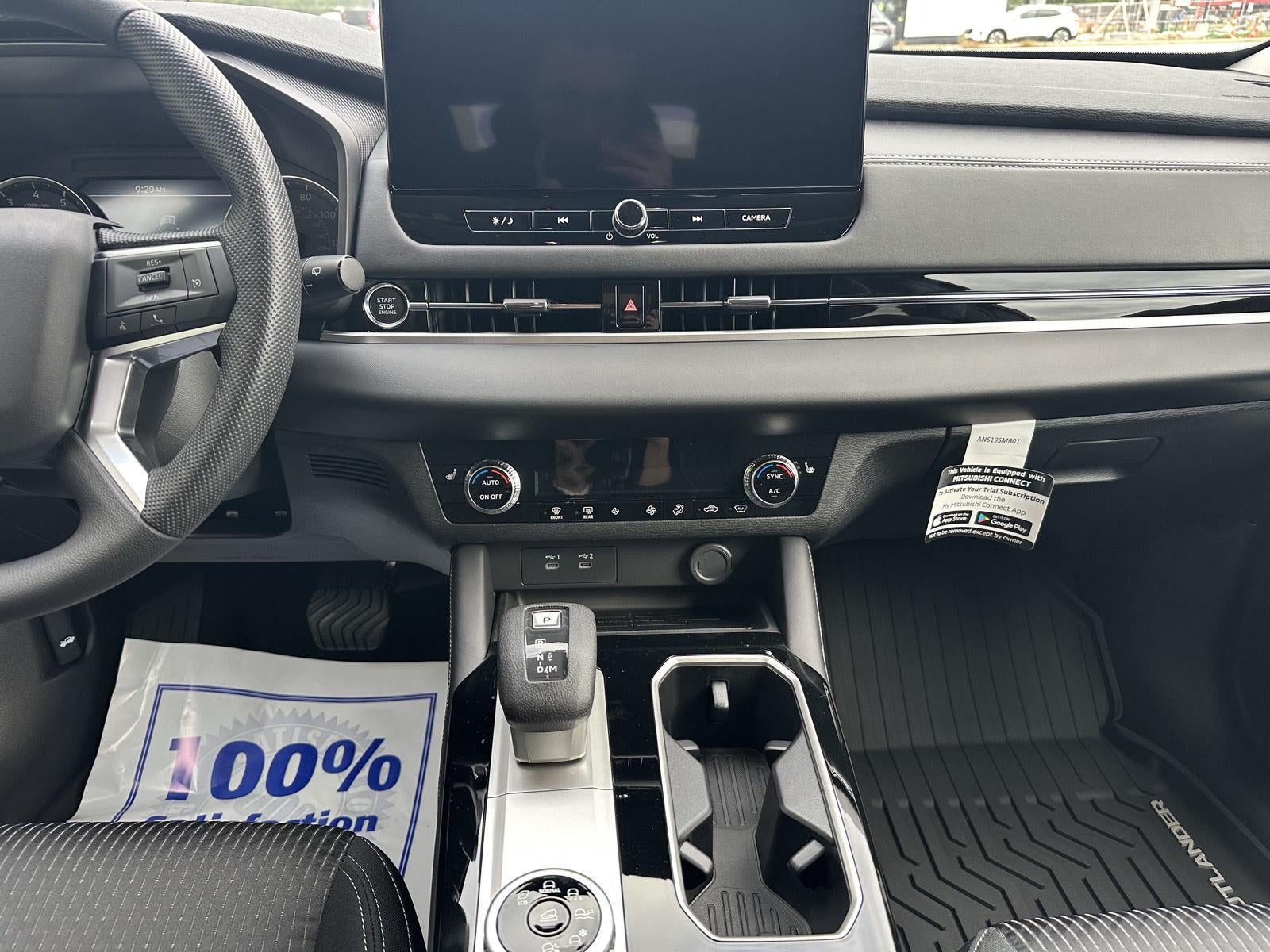 2026 Mitsubishi Outlander ES