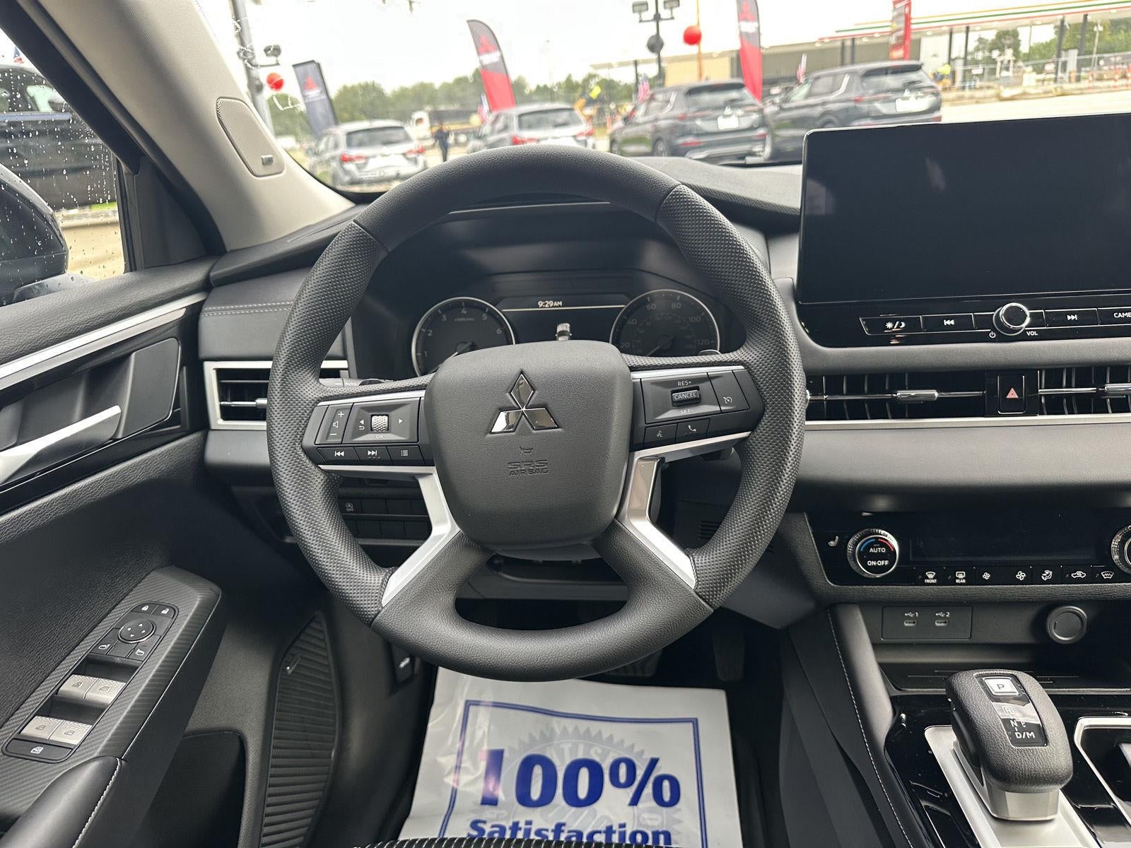 2026 Mitsubishi Outlander ES