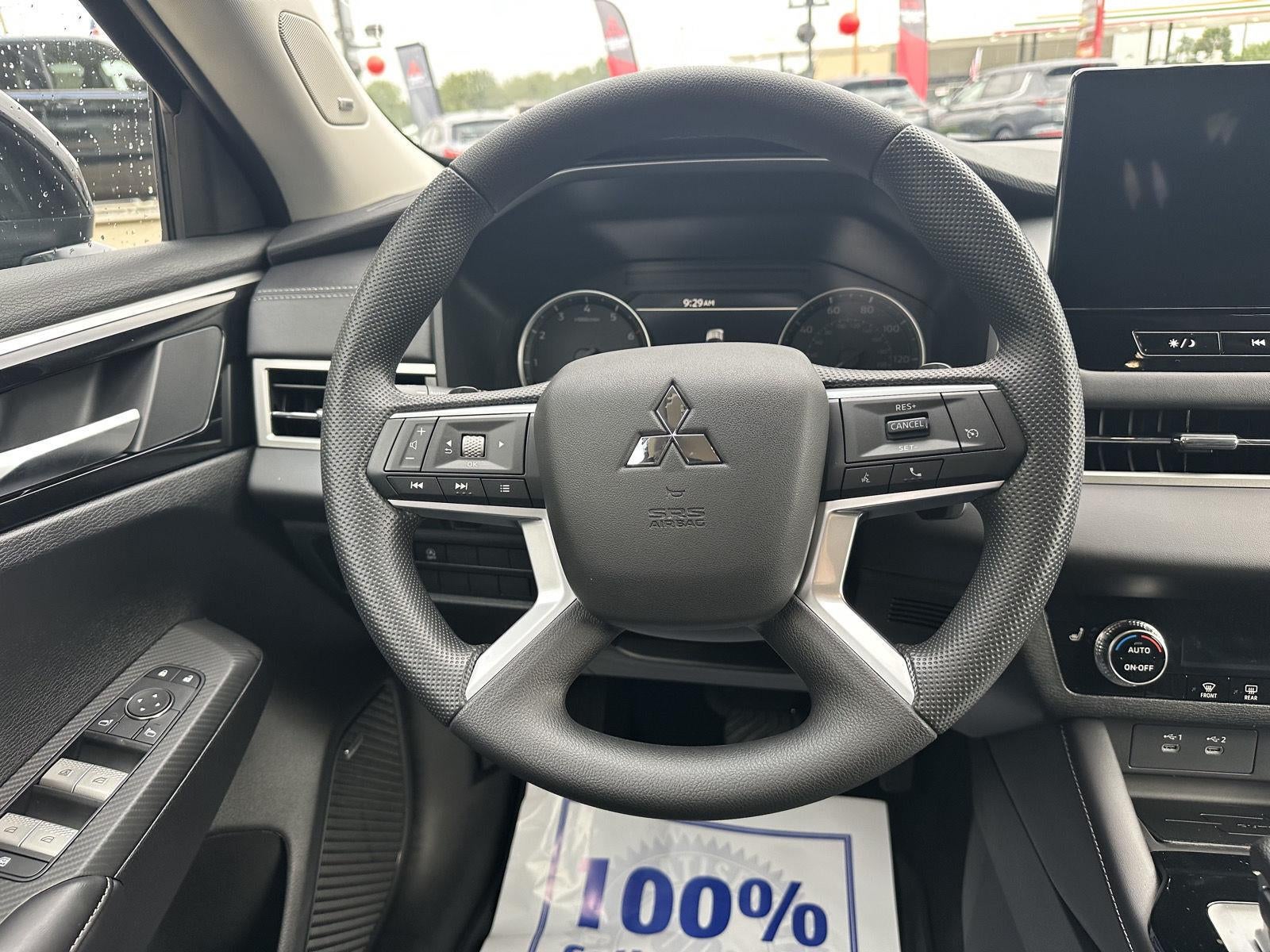 2026 Mitsubishi Outlander ES