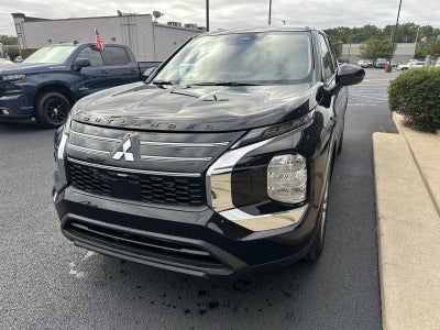 2026 Mitsubishi Outlander ES