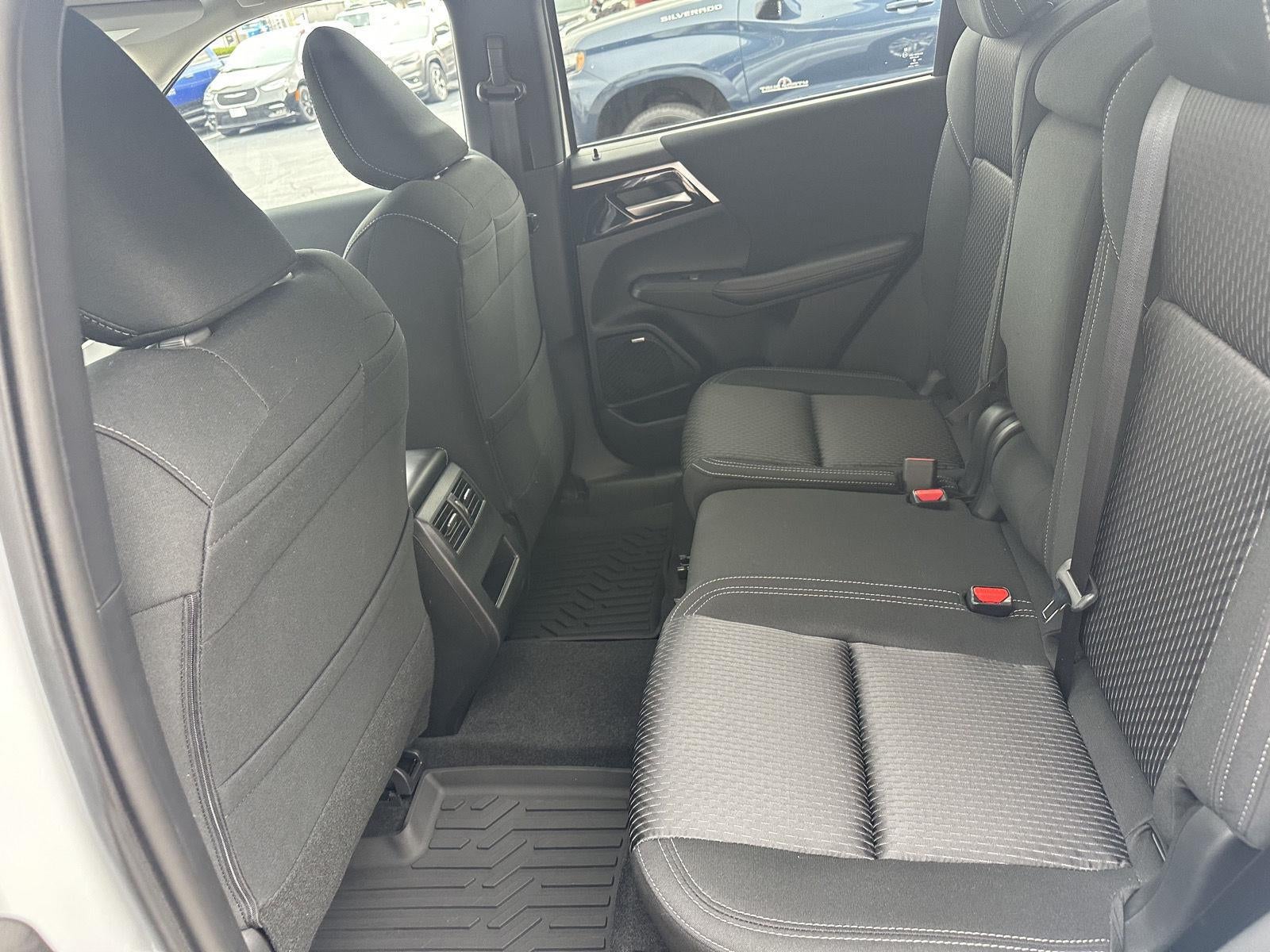 2026 Mitsubishi Outlander ES