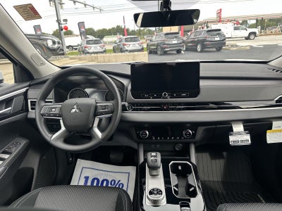 2026 Mitsubishi Outlander ES