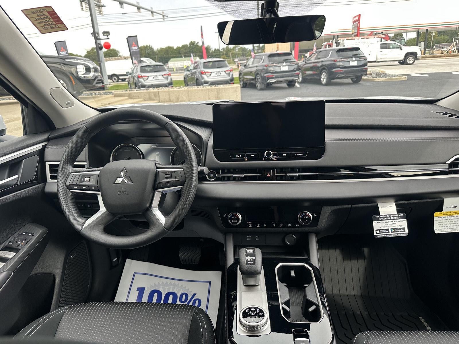 2026 Mitsubishi Outlander ES