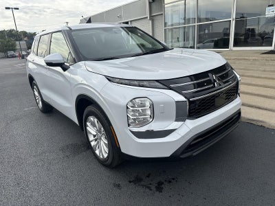 2026 Mitsubishi Outlander ES