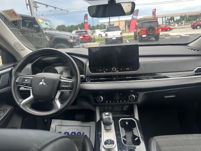 2025 Mitsubishi Outlander Trail Edition