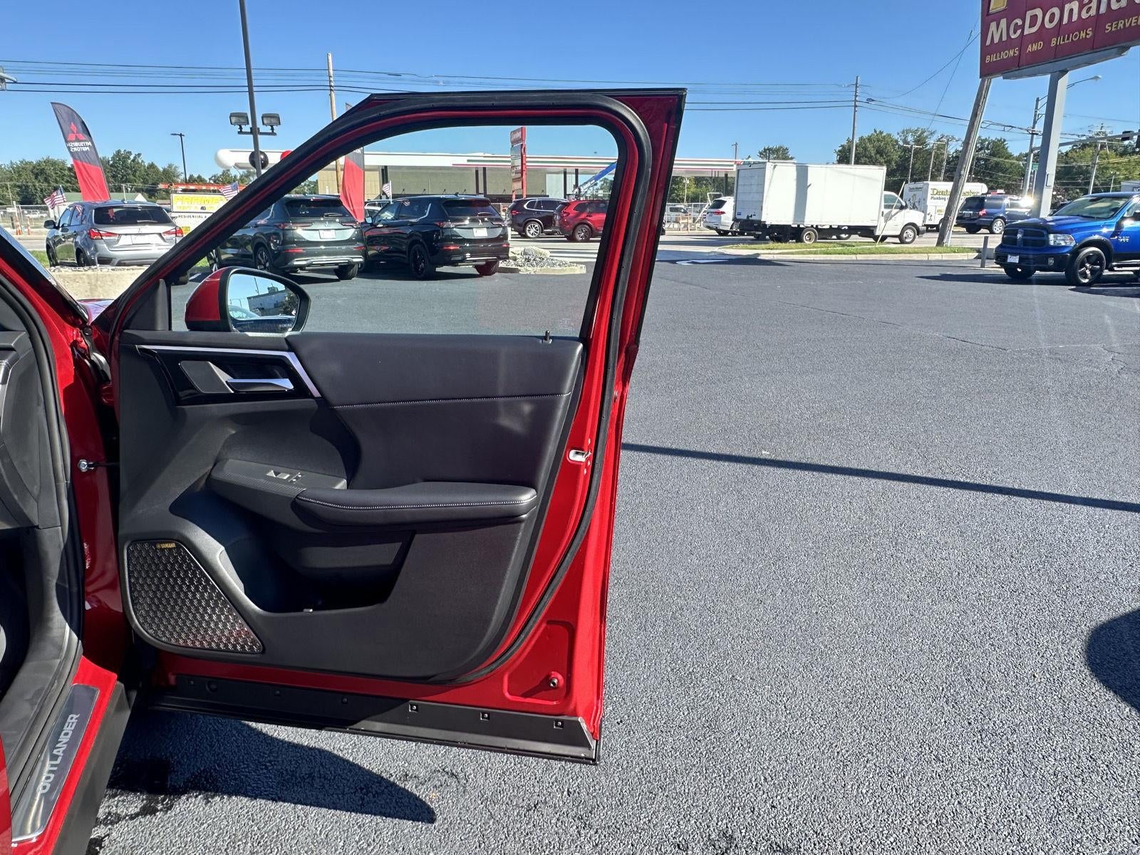 2026 Mitsubishi Outlander SE