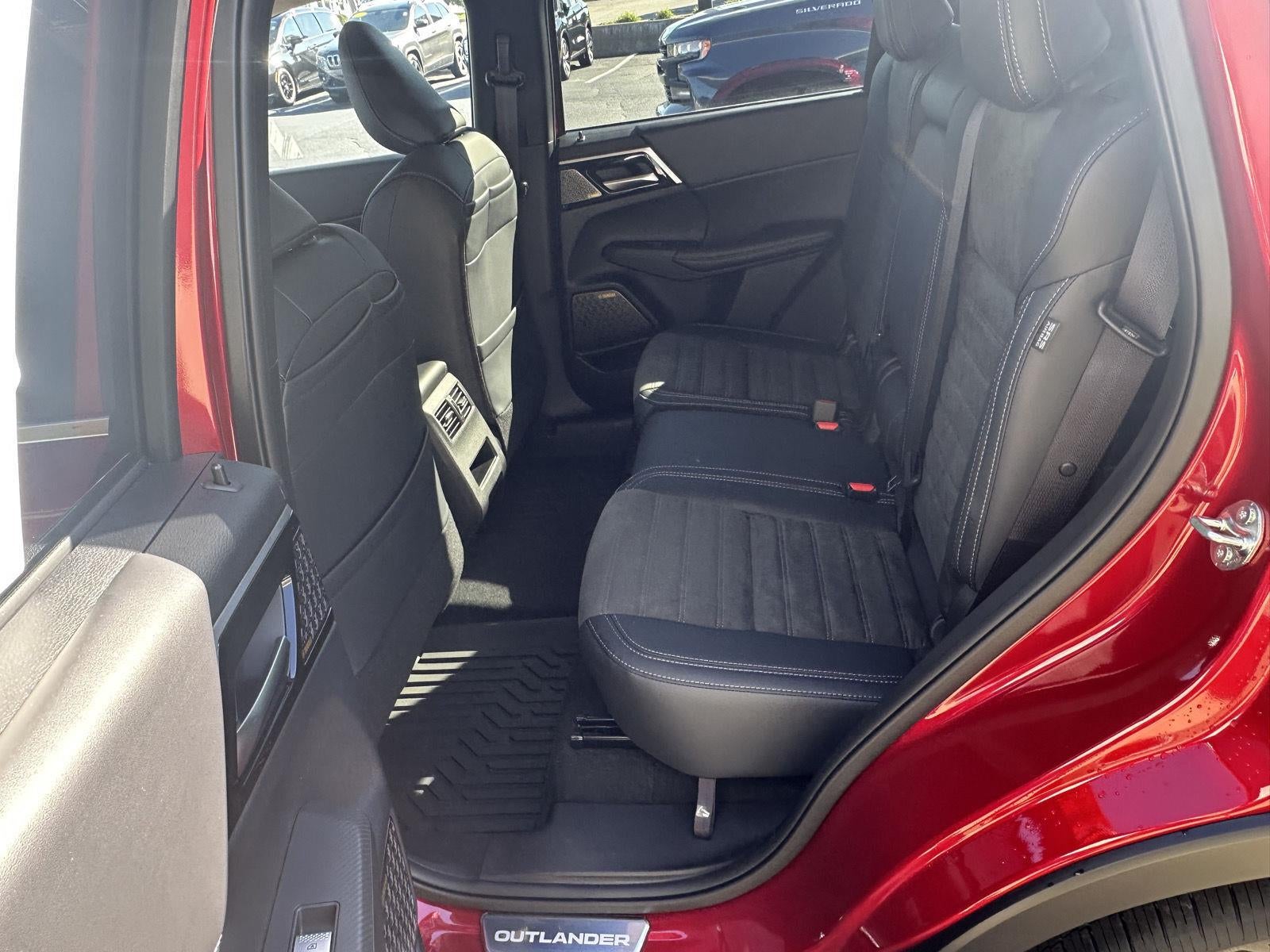 2026 Mitsubishi Outlander SE