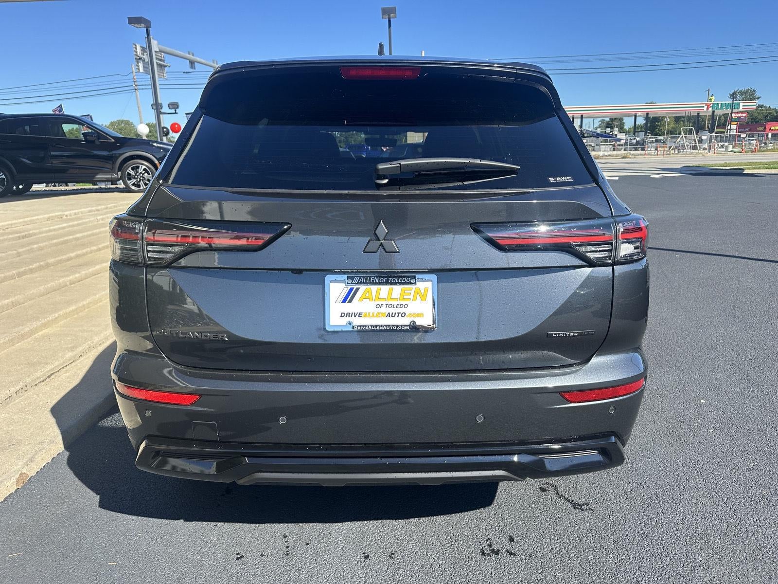 2026 Mitsubishi OUTLANDER LE S-AWC