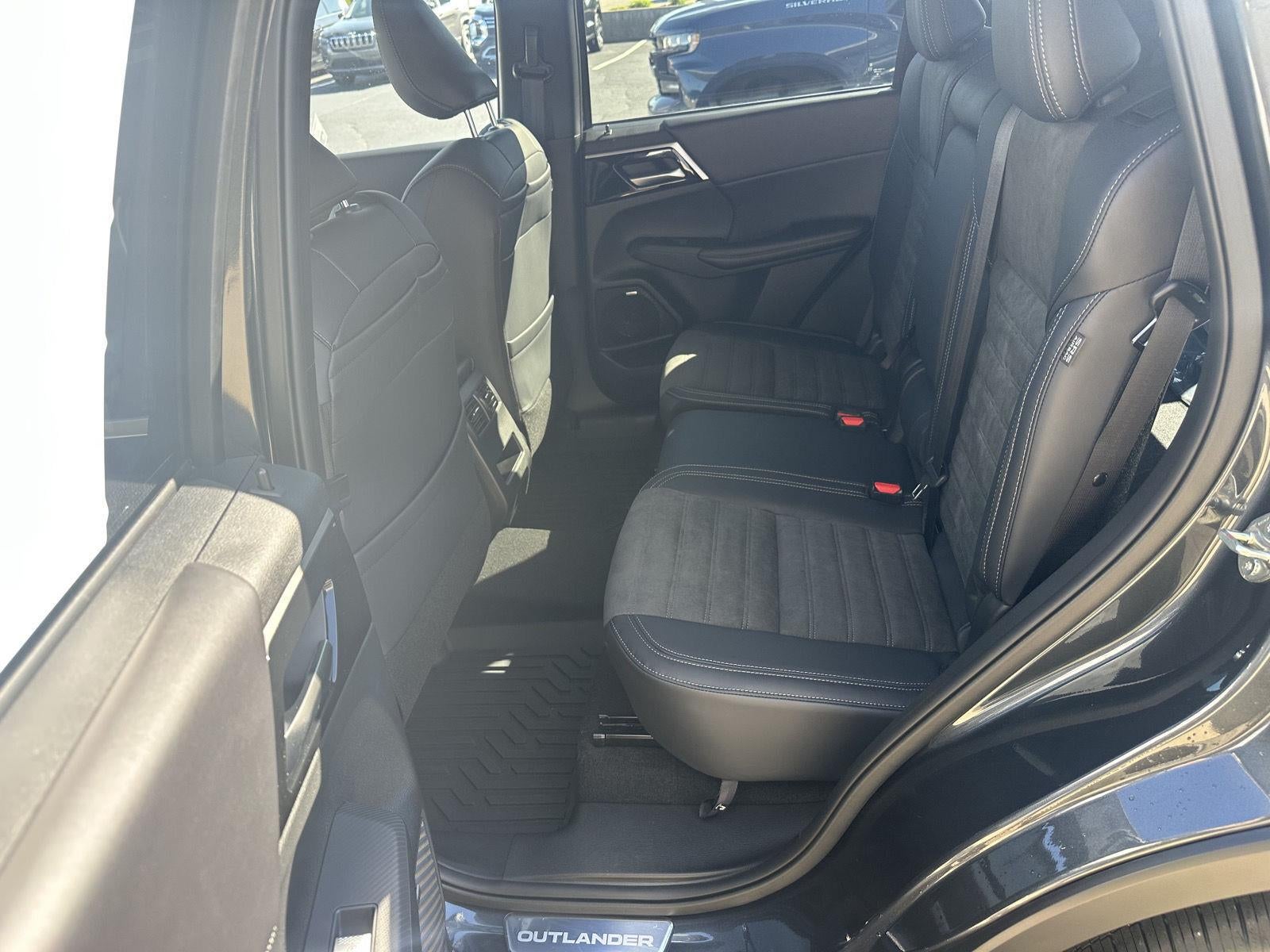 2026 Mitsubishi OUTLANDER LE S-AWC