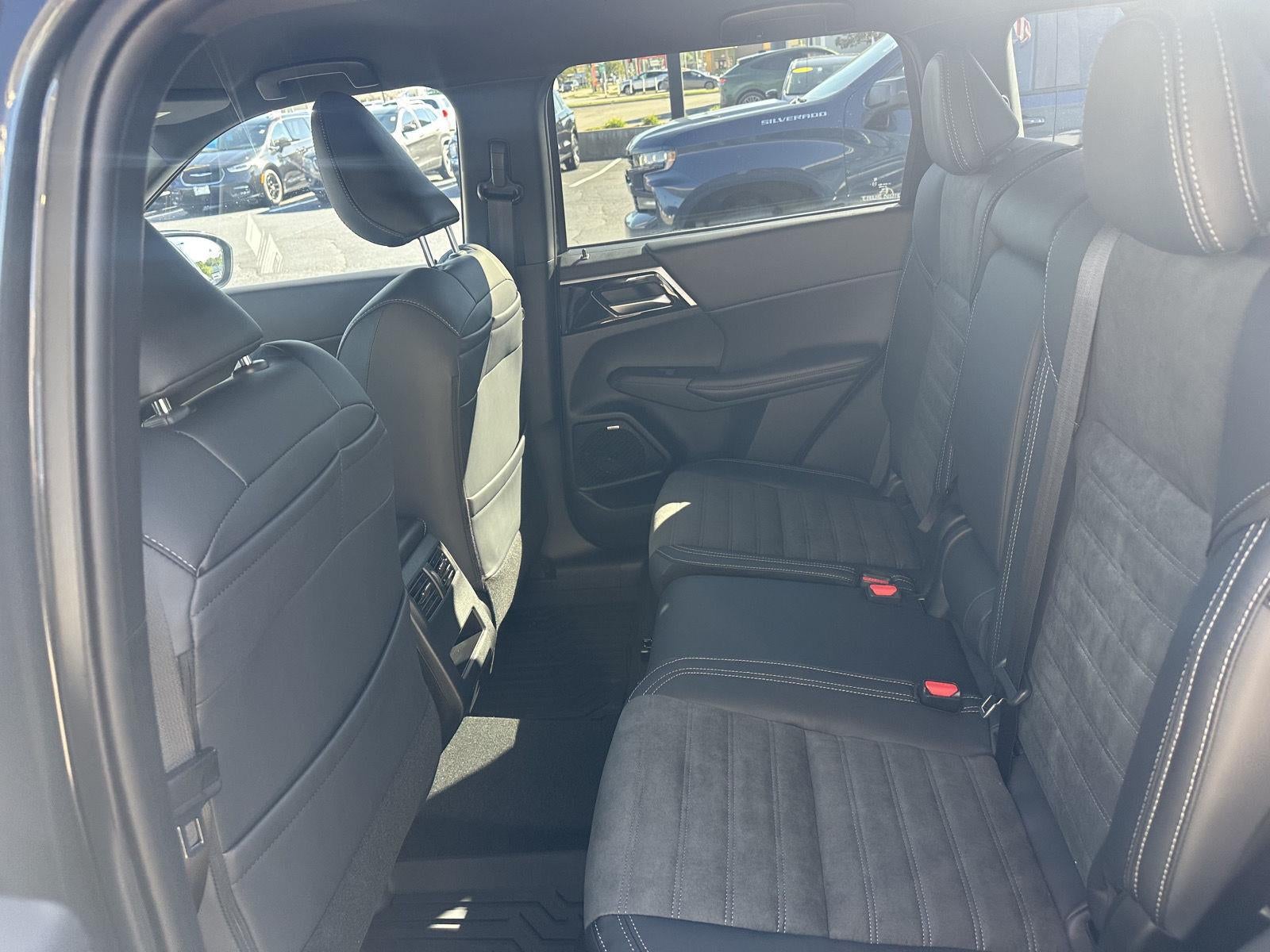 2026 Mitsubishi OUTLANDER LE S-AWC
