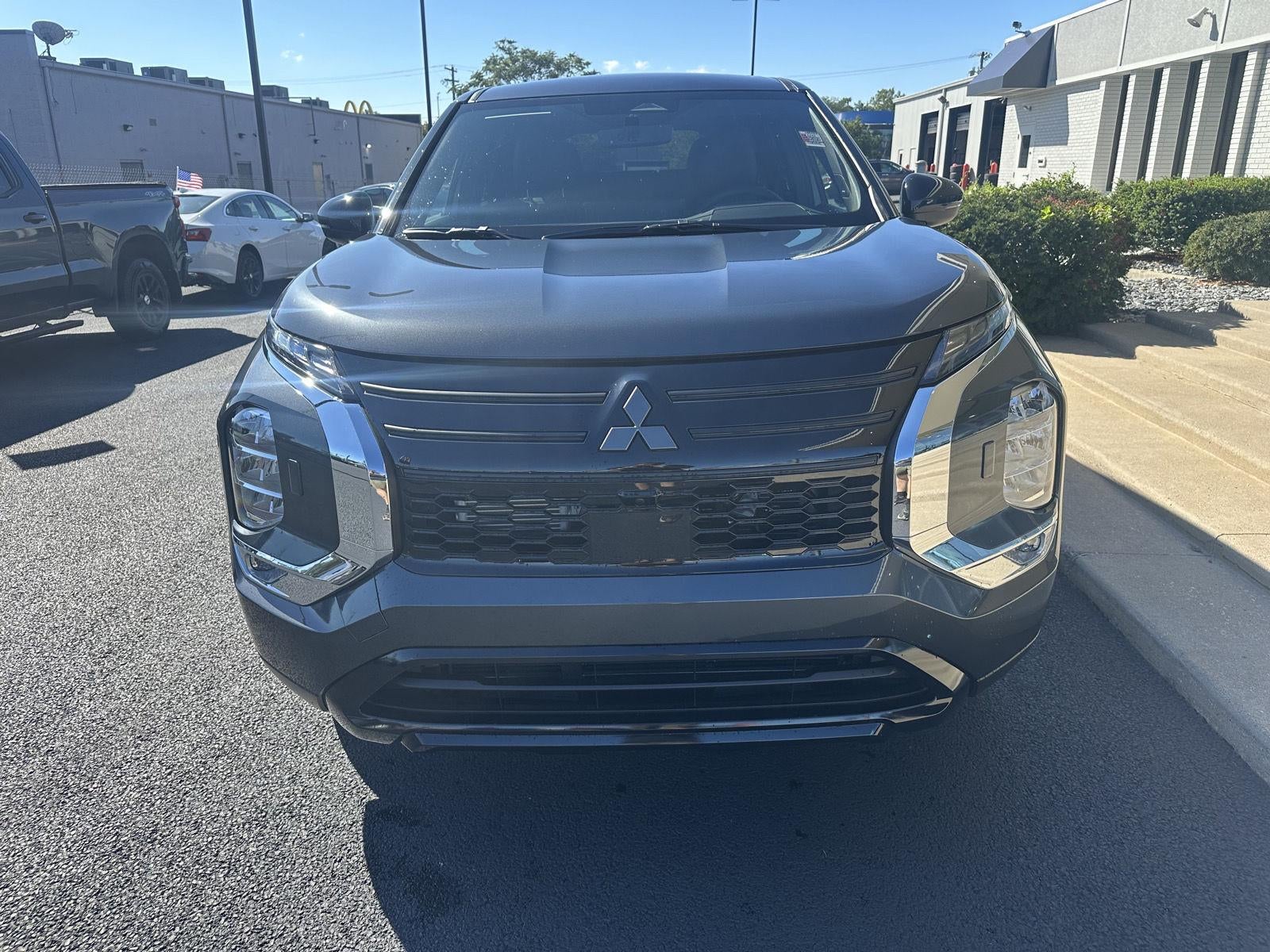 2026 Mitsubishi OUTLANDER LE S-AWC