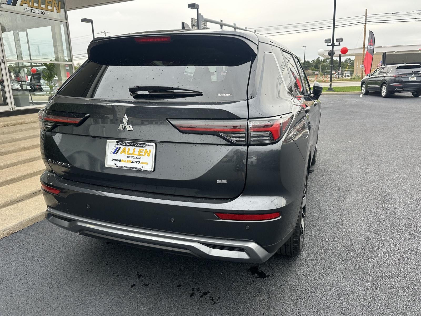 2026 Mitsubishi Outlander SE