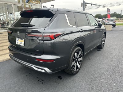 2026 Mitsubishi Outlander SE
