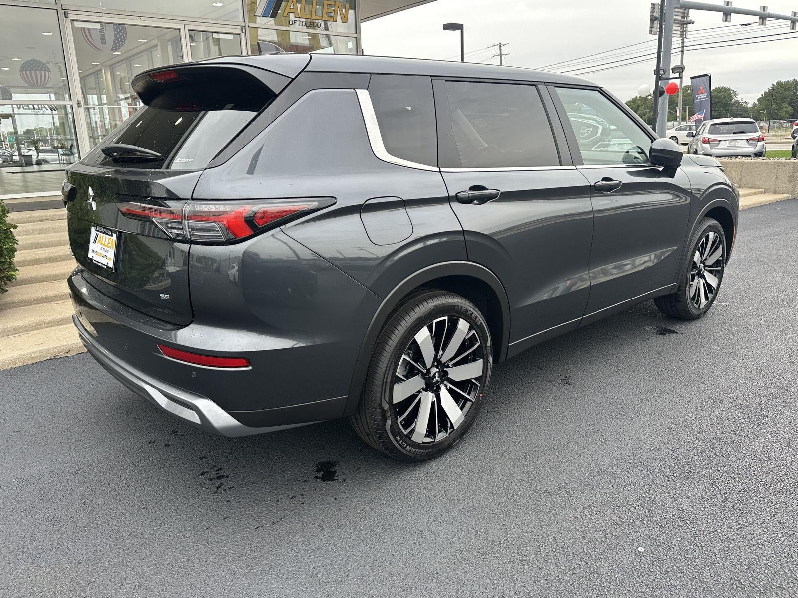 2026 Mitsubishi Outlander SE