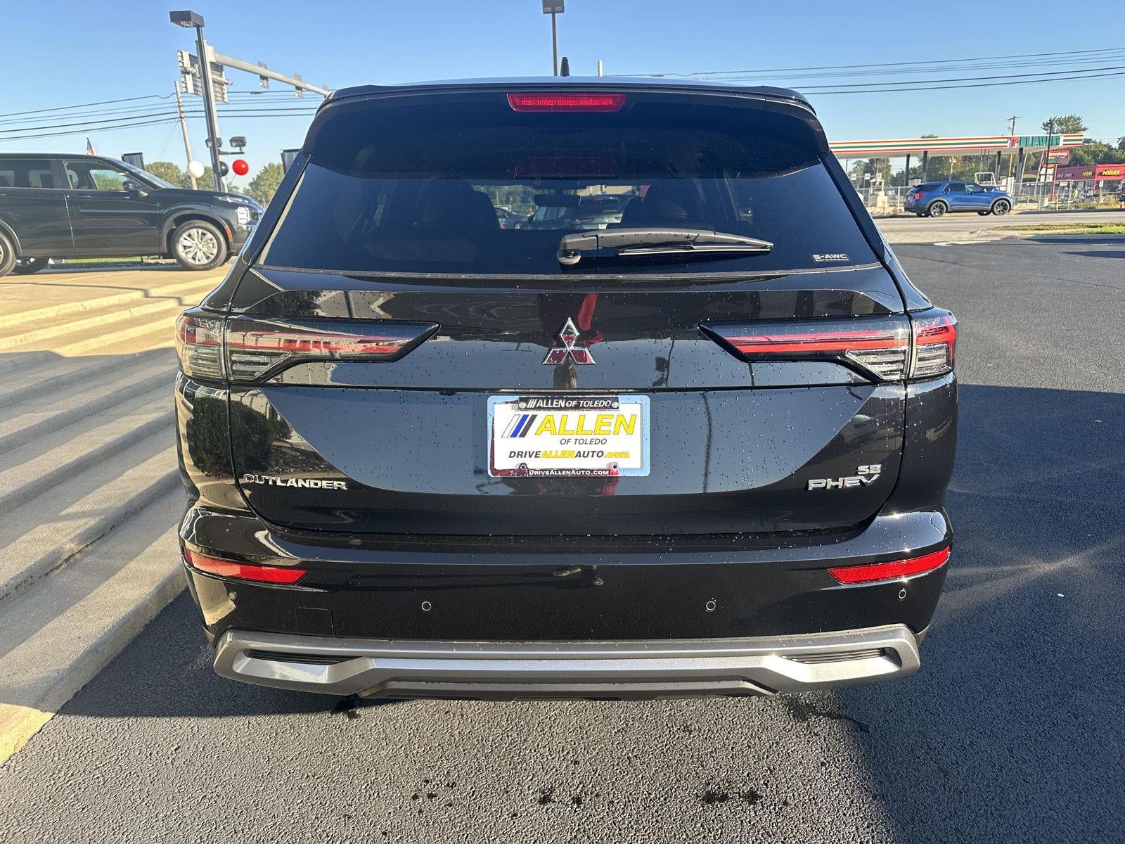 2026 Mitsubishi Outlander Plug-In Hybrid SE