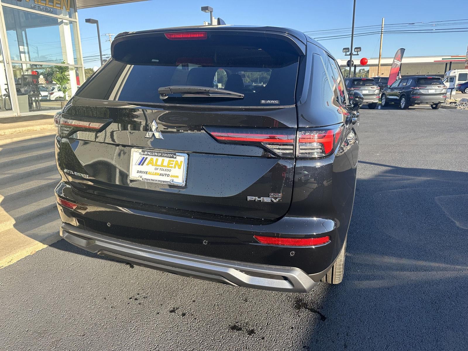 2026 Mitsubishi Outlander Plug-In Hybrid SE