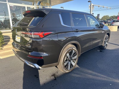 2026 Mitsubishi Outlander Plug-In Hybrid SE