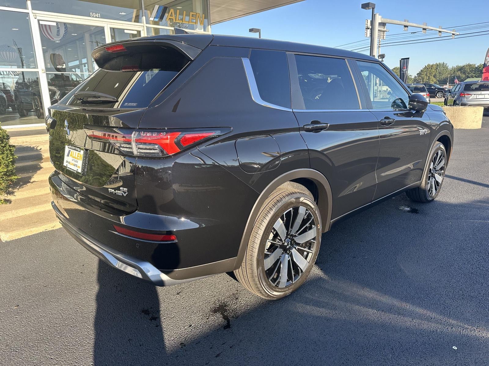 2026 Mitsubishi Outlander Plug-In Hybrid SE