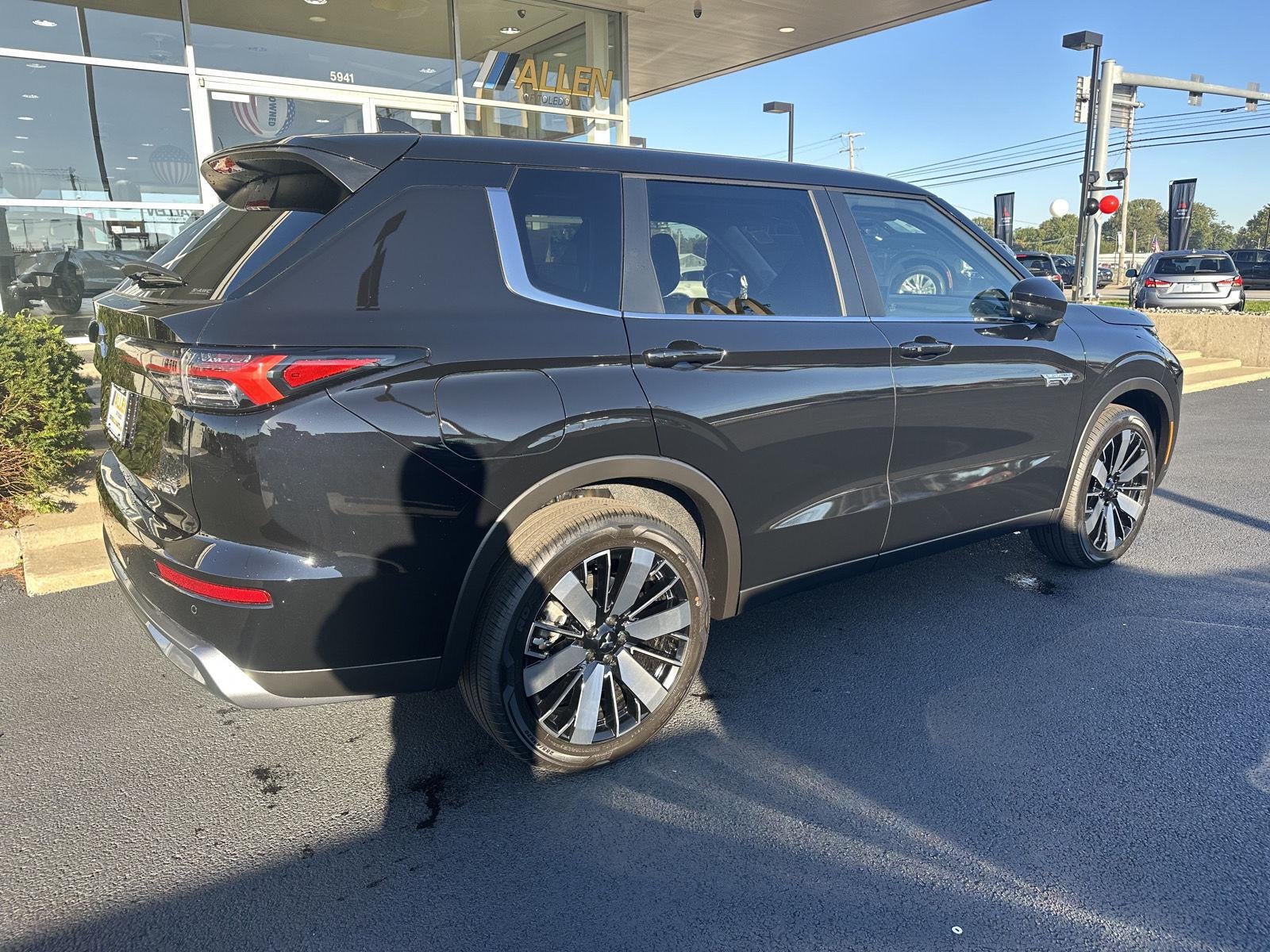 2026 Mitsubishi Outlander Plug-In Hybrid SE