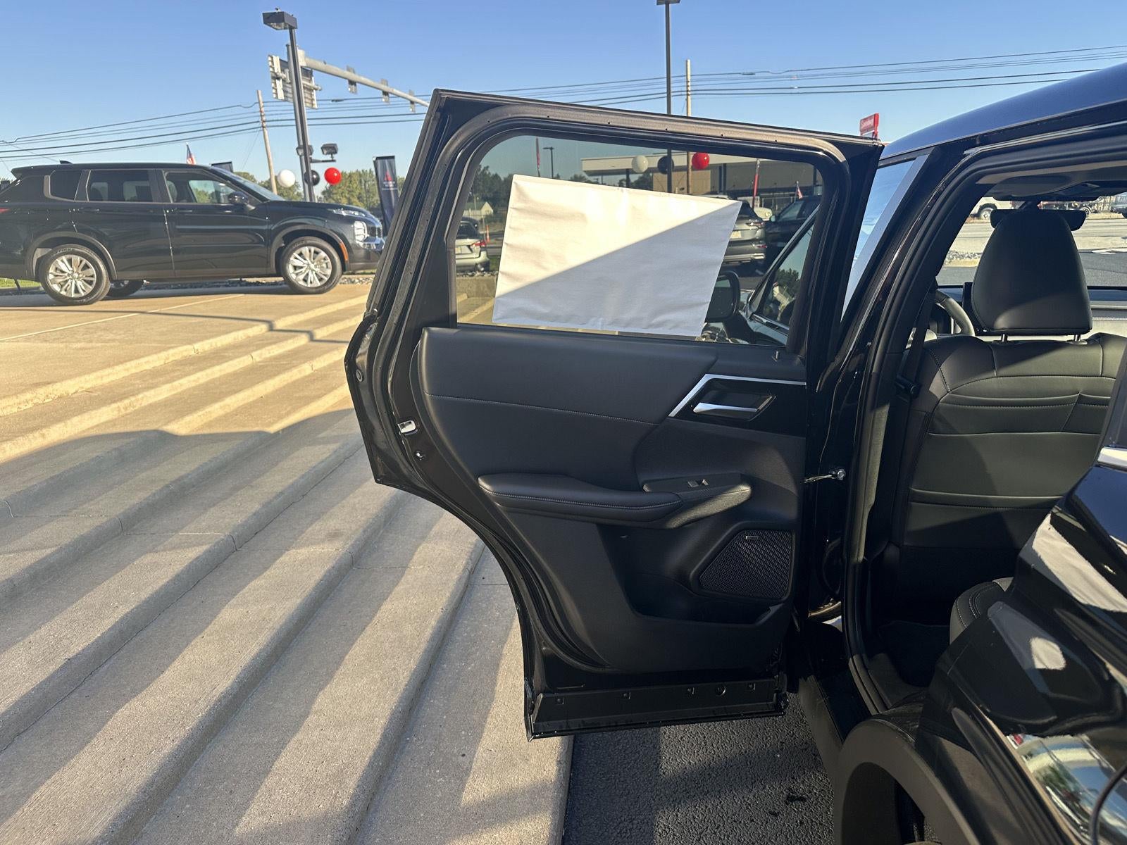 2026 Mitsubishi Outlander Plug-In Hybrid SE