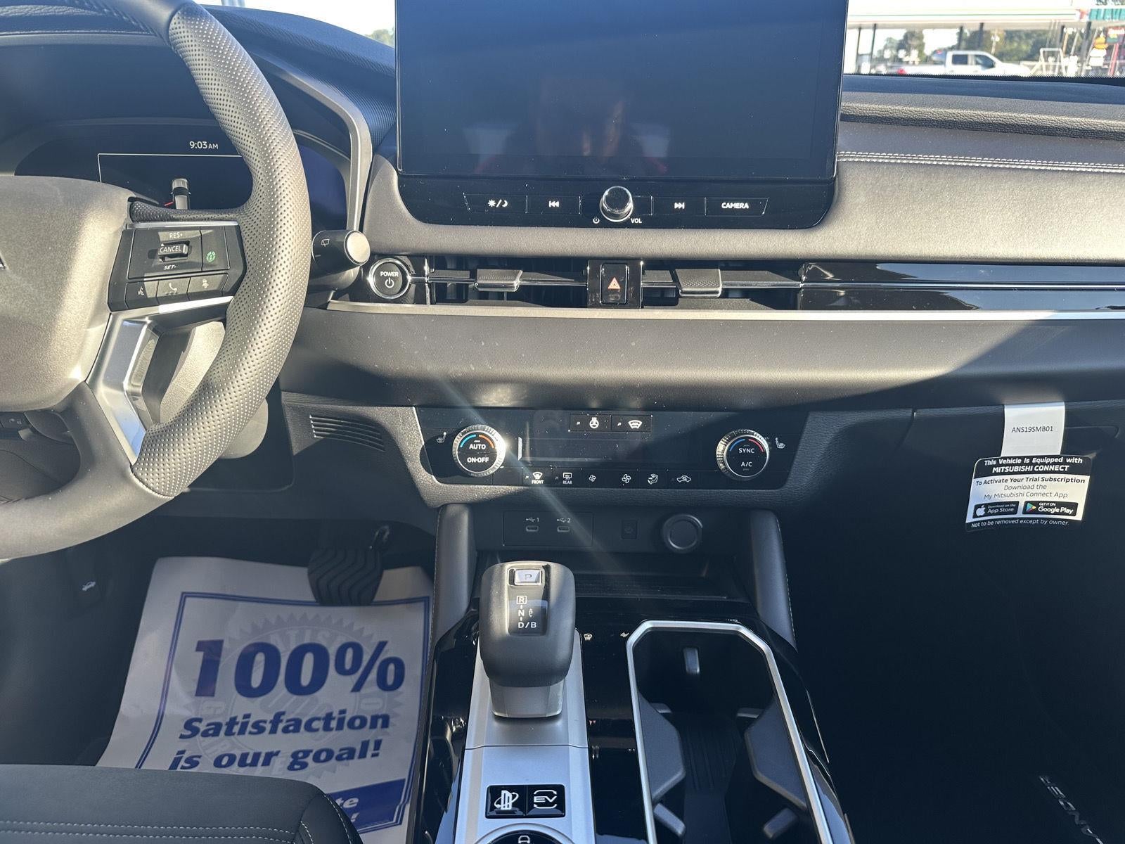 2026 Mitsubishi Outlander Plug-In Hybrid SE