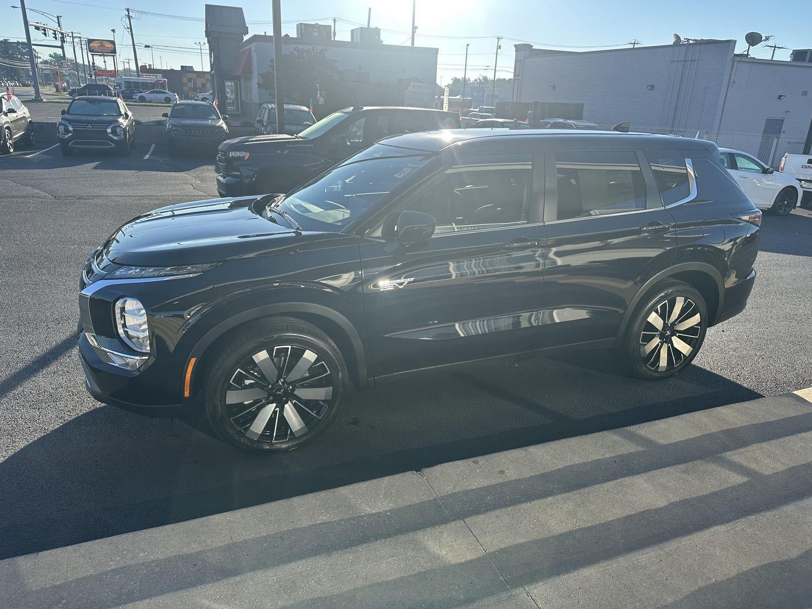 2026 Mitsubishi Outlander Plug-In Hybrid SE