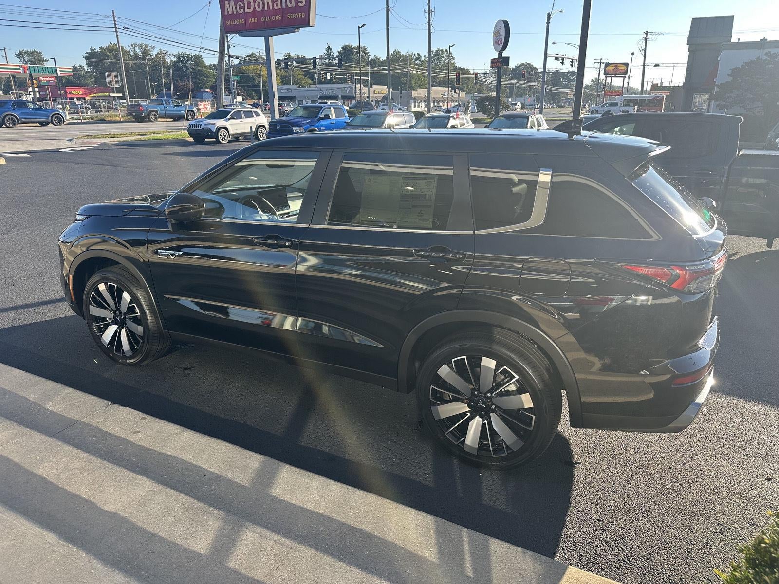 2026 Mitsubishi Outlander Plug-In Hybrid SE