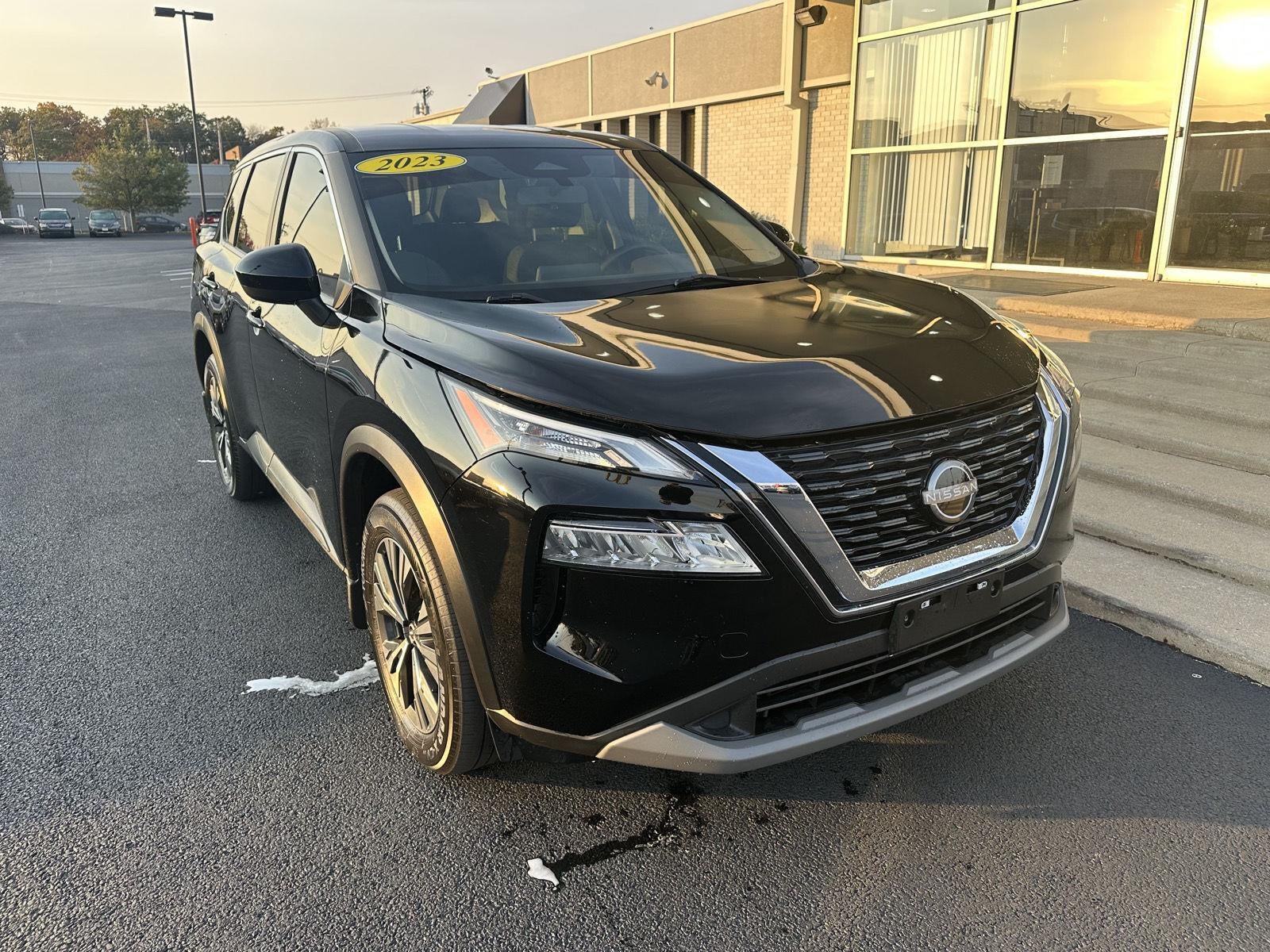 2023 Nissan ROGUE AWD SV